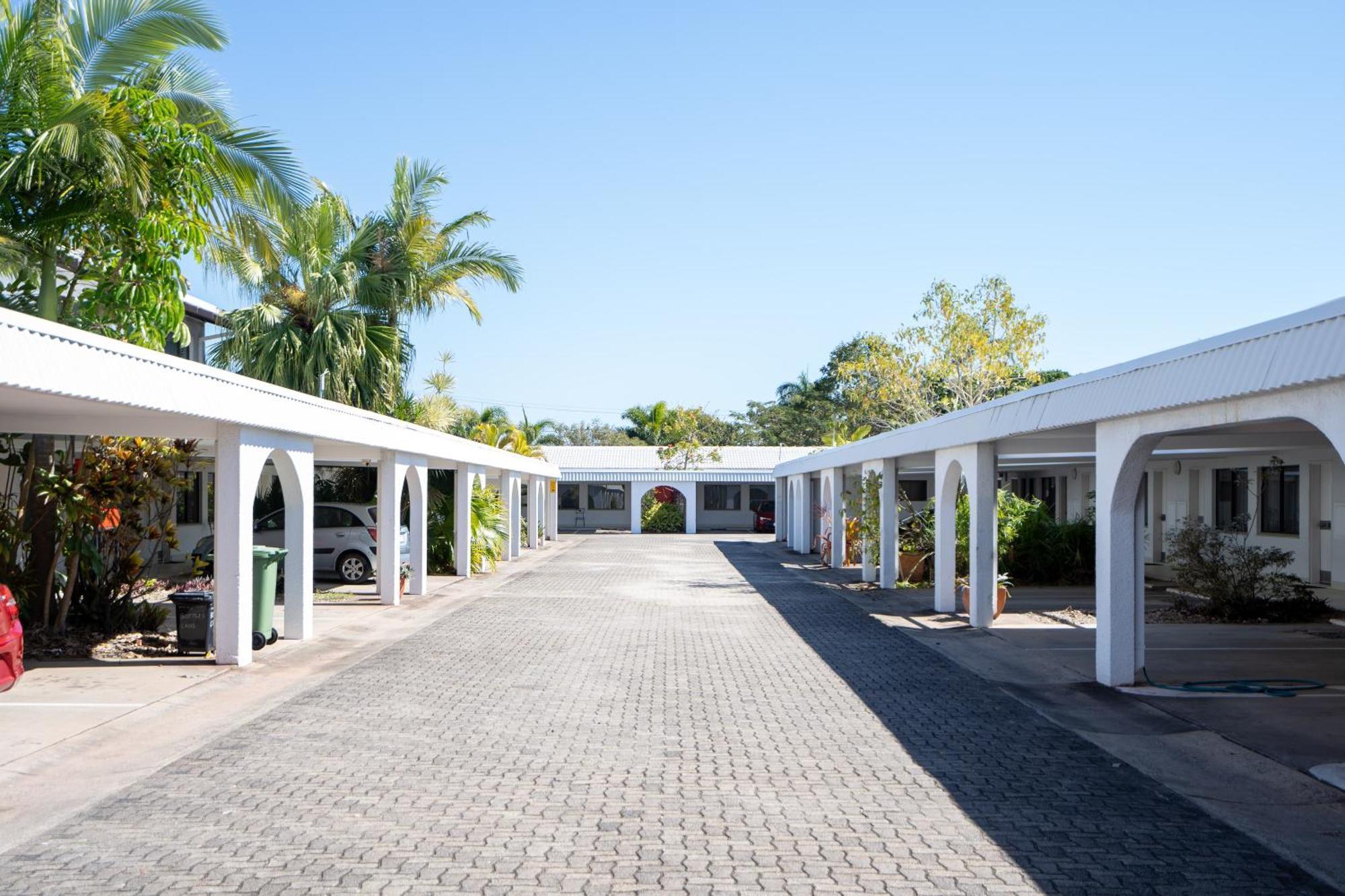 The Marco Polo Motel Mackay Exterior photo